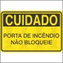 Cuidado - Porta de incêndio não bloqueie